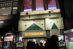 Wisata Syahwat di Red Light District Amsterdam