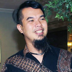 Alasan Sakit, Ahmad Dhani Kirim Utusan Temui Korban Kecelakaan Dul