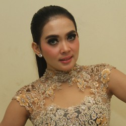  Heboh Video Syahrini ala Vicky, Ada Diego di Foto Keluarga Nikita Willy