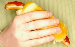 Pria Ini Tewas Tersedak Usai Ikut Lomba Makan Sosis