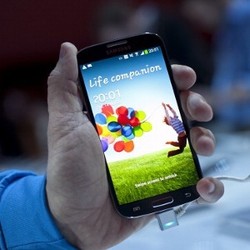 Baterai Galaxy S4 Bengkak, Samsung Tawarkan Pengganti Gratis