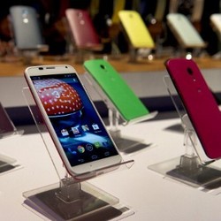 Begini Cara Motorola Rayu Pengguna iPhone 