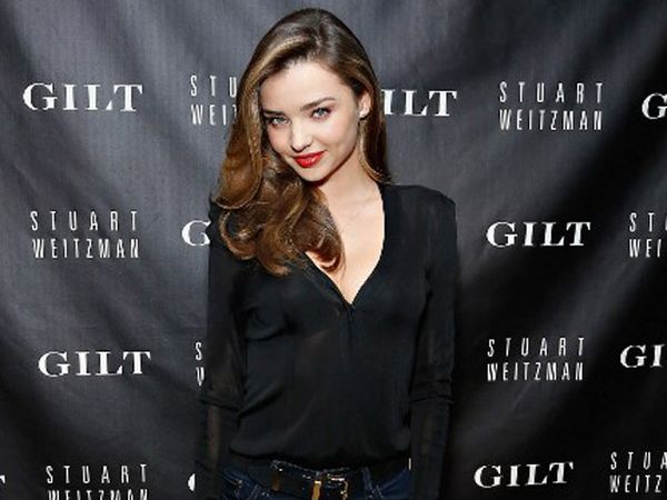 Bibir Merah Miranda Kerr