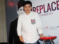 Yovie Widianto Rilis Album Irreplaceable