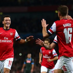 Lini Tengah Arsenal Sebagus Barca, Ramsey Paling Oke