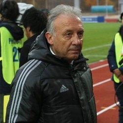 Jepang Dianggap Tak Meyakinkan, Posisi Zaccheroni Tetap Aman