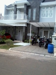 Begini Rumah Mewah Ibu Angkat Holly Angela di Cibubur