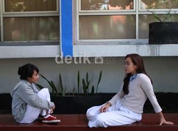  Bingung Mau Ngapain, Pulang Sekolah Nongkrong di 7 Eleven