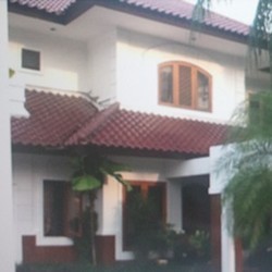 Bunda yang Mengatur Jabatan dari Pondok Indah