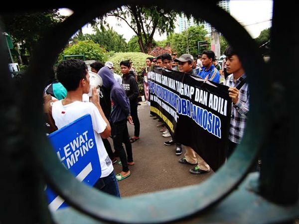 Aksi Unjuk Rasa di DPR
