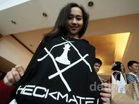 Ketika Para Pecatur Belanja Kaos