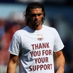 Ingin Tampil di Piala Dunia, Carroll Incar Satu Tempat di Skuat Inggris