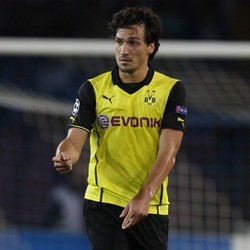 Dortmund Tepis Rumor Hummels-Barca
