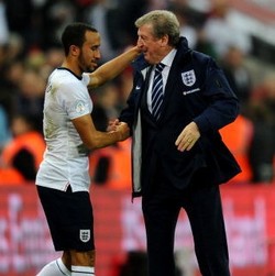 Pemaknaan Feed the Monkey pada Andros Townsend yang Bikin Jengkel