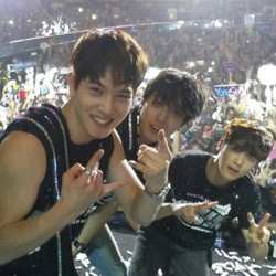 Konser Nge-Rock Blue Moon World Tour CNBlue di Jakarta