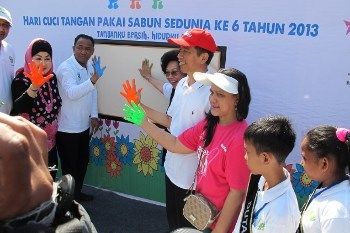 Meriahnya Peringatan Hari Cuci Tangan Pakai Sabun di Senayan