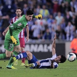 Atletico Gagal Kudeta Barca dari Puncak Klasemen