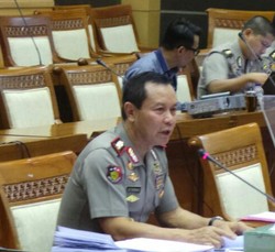 DPR Putuskan Nasib Komjen Sutarman Jadi Kapolri Besok