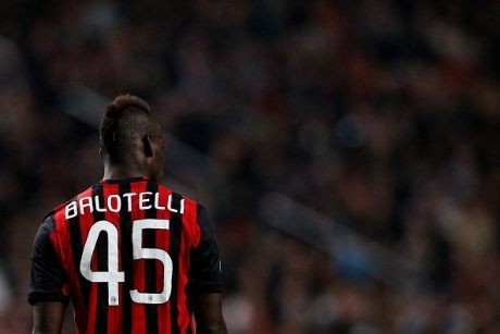 Menjamu Barca, Milan Berharap Pulihnya Balotelli