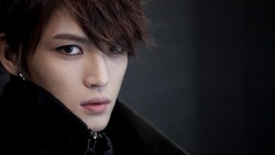 Kim Jae Joong Berkolaborasi dengan Gitaris Glay di Album Terbaru
