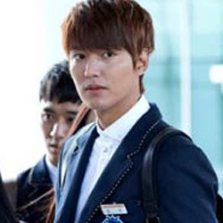 Pakai Seragam SMA di Drama Heirs, Lee Min Ho Kangen Sekolah