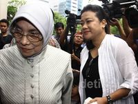 Andi Mallarangeng Dijenguk Istri dan Ibunda
