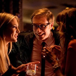 Serial Terbaru HBO Hello Ladies dan Eastbound & Down Tayang Malam Ini