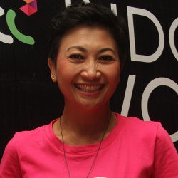 Indy Barends Suka Tabrak Lari di JFW 2014