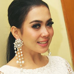 Ini Tanggapan Syahrini Soal Video Wawancara ala Vicky