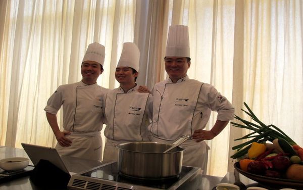 Lezatnya Bimbimbap dan Galbi Buatan Tiga Chef Korea