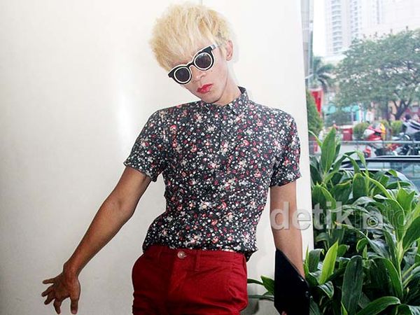 Aming Eksis dengan Ankle Boots di JFW 2014