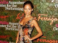 Eksotisme Nicole Richie