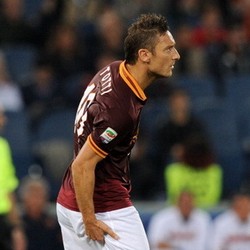 Cedera Hamstring, Totti Terancam Absen Sebulan