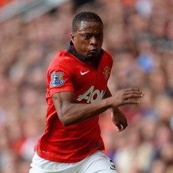 Evra Isyaratkan Akan Tinggalkan MU