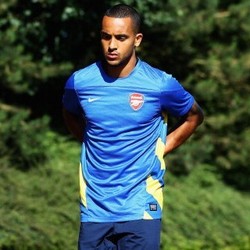Walcott Absen Lebih Lama