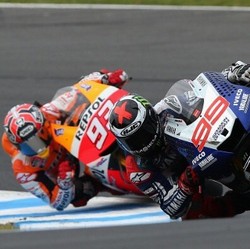 Lorenzo dan Marquez Bersenggolan Lagi, Pedrosa dan Rossi Ikut Komentar