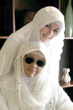 Agung Laksono: Bunda Putri Mengaku Anak H Ahmadi, Bos Saya Dulu