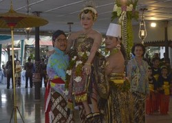 Pondhongan Khusus untuk Anak Raja, Ini Prosesi Lain dan Makna Simboliknya