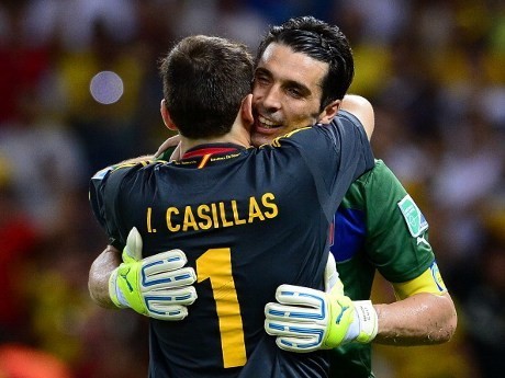 Buffon: Aneh Melihat Casillas Jadi Cadangan