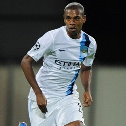 Melawat ke Markas CSKA, Fernandinho Khawatirkan Kondisi Lapangan