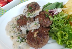 Resep Daging: Bola Daging Keju Saus Jamur