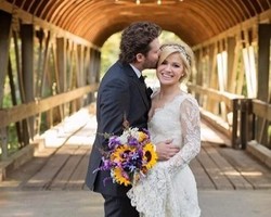 Kelly Clarkson Akhirnya Melepas Masa Lajang