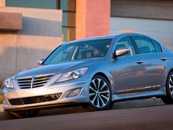 27.500 Unit Hyundai Genesis Sedan Ditarik