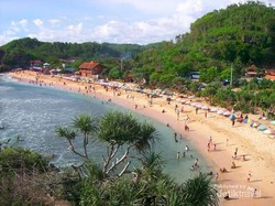 Jelang Royal Wedding, Main Dulu ke Pantai di Gunungkidul