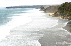 Pok Tunggal di Gunungkidul, Pantai & Tebingnya Menakjubkan