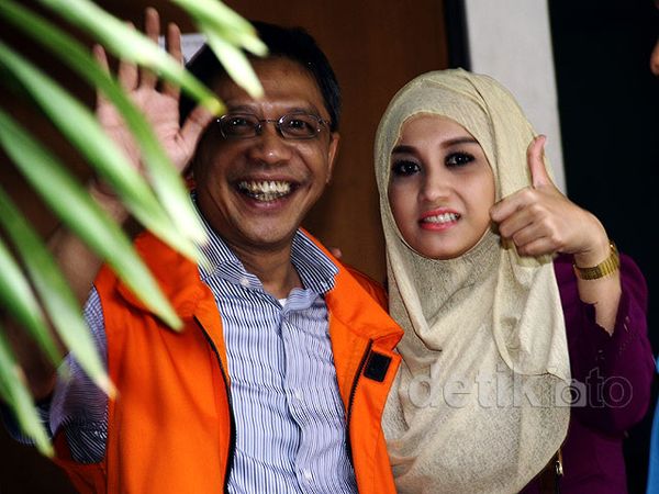 Sefti Kembali Jenguk Fathanah