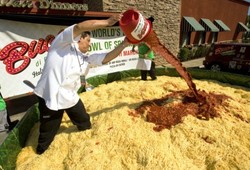 Rekor Unik Pasta, Dari Mangkuk Terbesar hingga Spaghetti Terpanjang