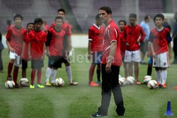 Laga bertajuk Battle of Red itu akan berlangsung di Stadion Utama Gelora Bung Karno (SUGBK), Senayan, Jakarta, Rabu (23/10) malam.