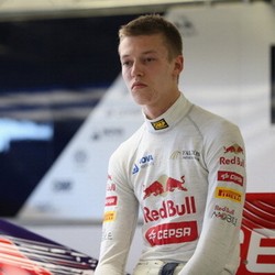 Daniil Kvyat Jadi Pengganti Ricciardo di Toro Rosso