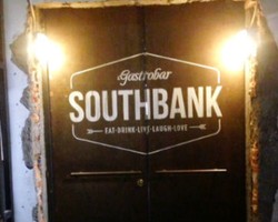 Southbank Gastrobar, Restoran Bernuansa Gudang Tua di Bandung